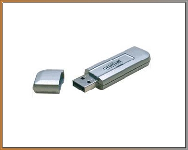 Media asset (photo, screenshot, or image in full size) related to contents posted at 3dfxzone.it | Image Name: crucial_gizmo_1gb_usb_2.0_3.jpg